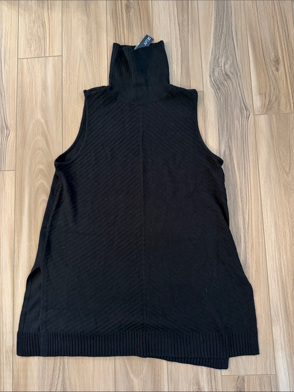 Apt. 9 Black Sleeveless Turtleneck Sweater